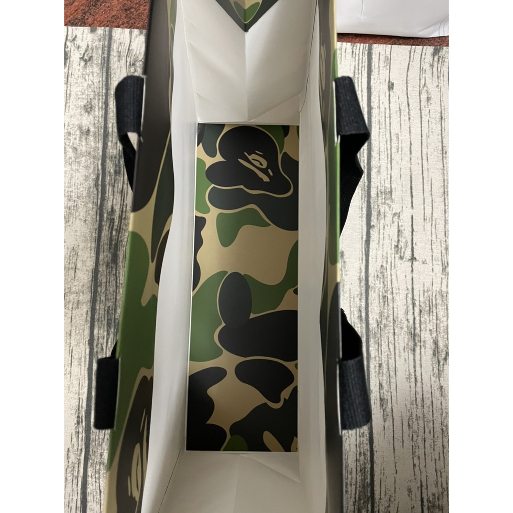 全新現貨A BATHING APE GREEN CAMO 綠迷彩紙袋| 蝦皮購物