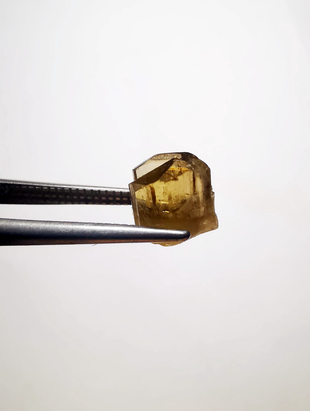 天然榍石(Sphene)原礦...稀有高色散,高折射率,高淨度小原礦...1組有3顆.金工,礦標,線編,收藏~ | 蝦皮購物