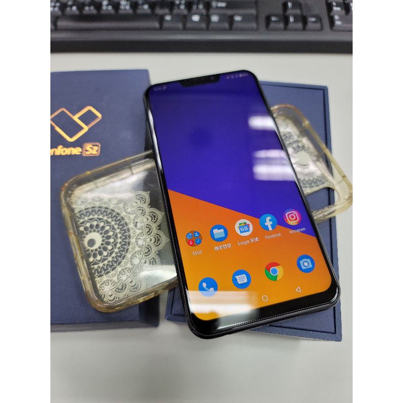 thumbnail image 2 of TPU Silicone Case + Tempered Glass Screen Protector For ASUS Zenfone 5Z ZS620KL – Clear, Ultra Slim, 360 Protection 2 of 6