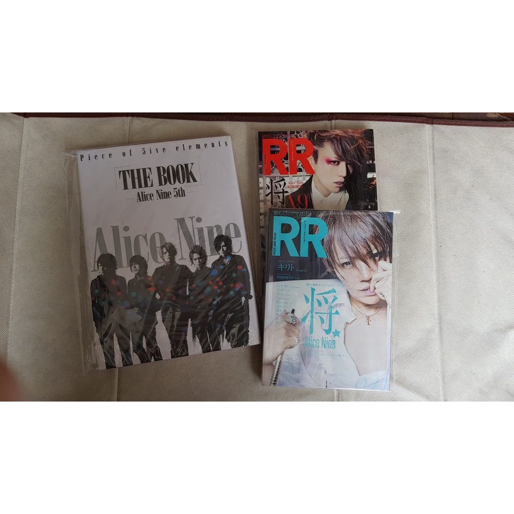 二手/不拆售]Alice Nine 5週年紀念寫真+RR雜誌兩本A9 愛麗絲九號| 蝦皮購物