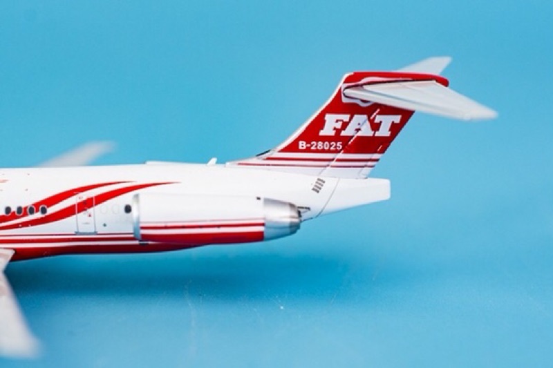 ✈ （限量）GeminiJets 1:400 遠東航空MD-83 B-28025 合金飛機