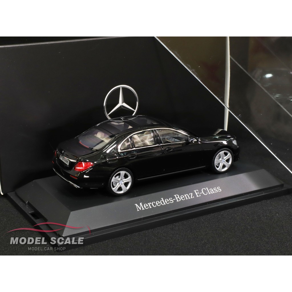 AVANTGARDE I-Scale B66962303 Eクラス (Obsidian 1/43 セダン ブラック Black) メルセデス・ベンツ 特注 W213 2017