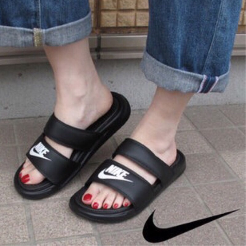 Women's nike deals benassi duo