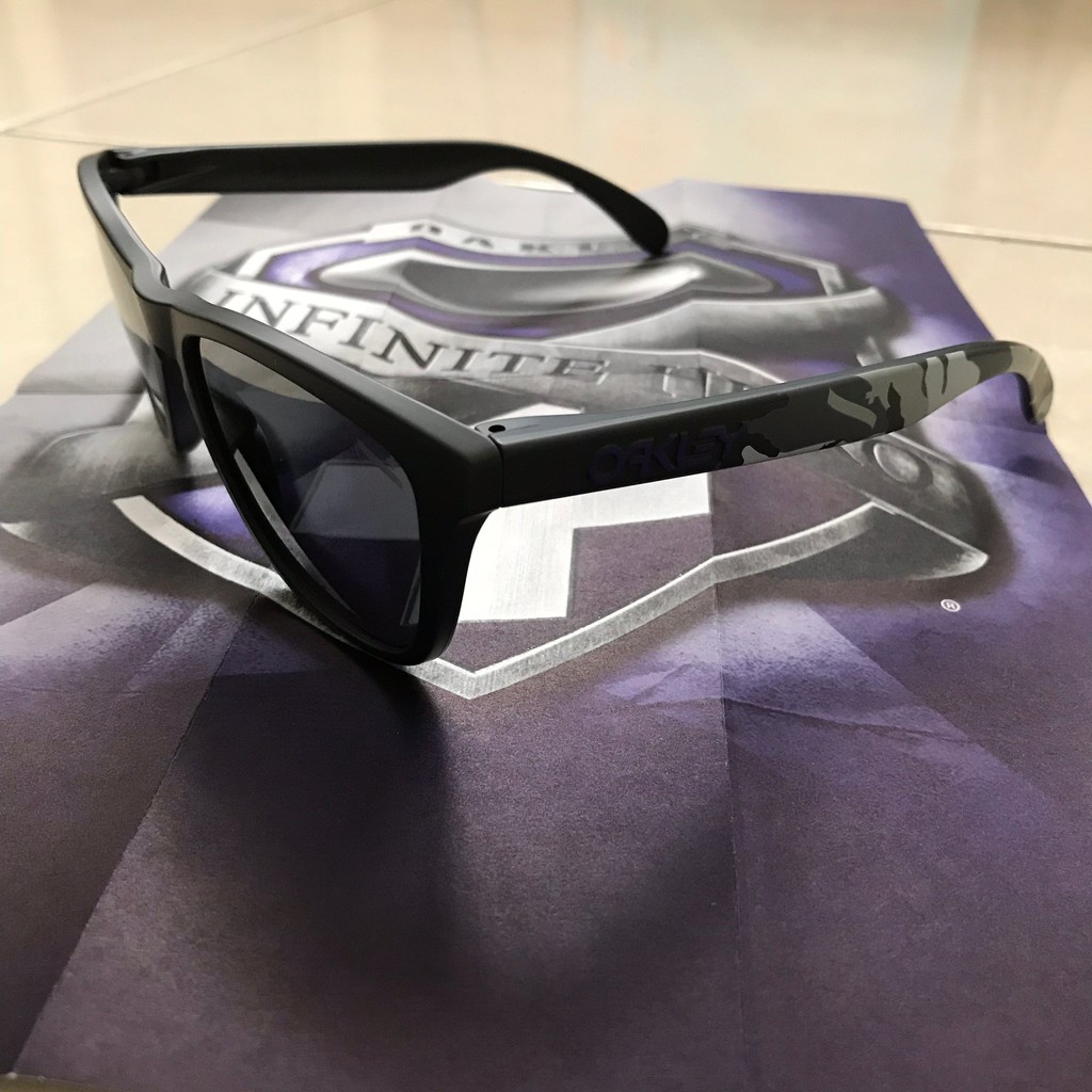 oakley frogskins infinite hero