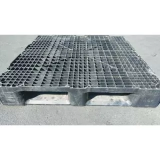 二手棧板 / 塑膠棧板/硬型棧板114x114cm