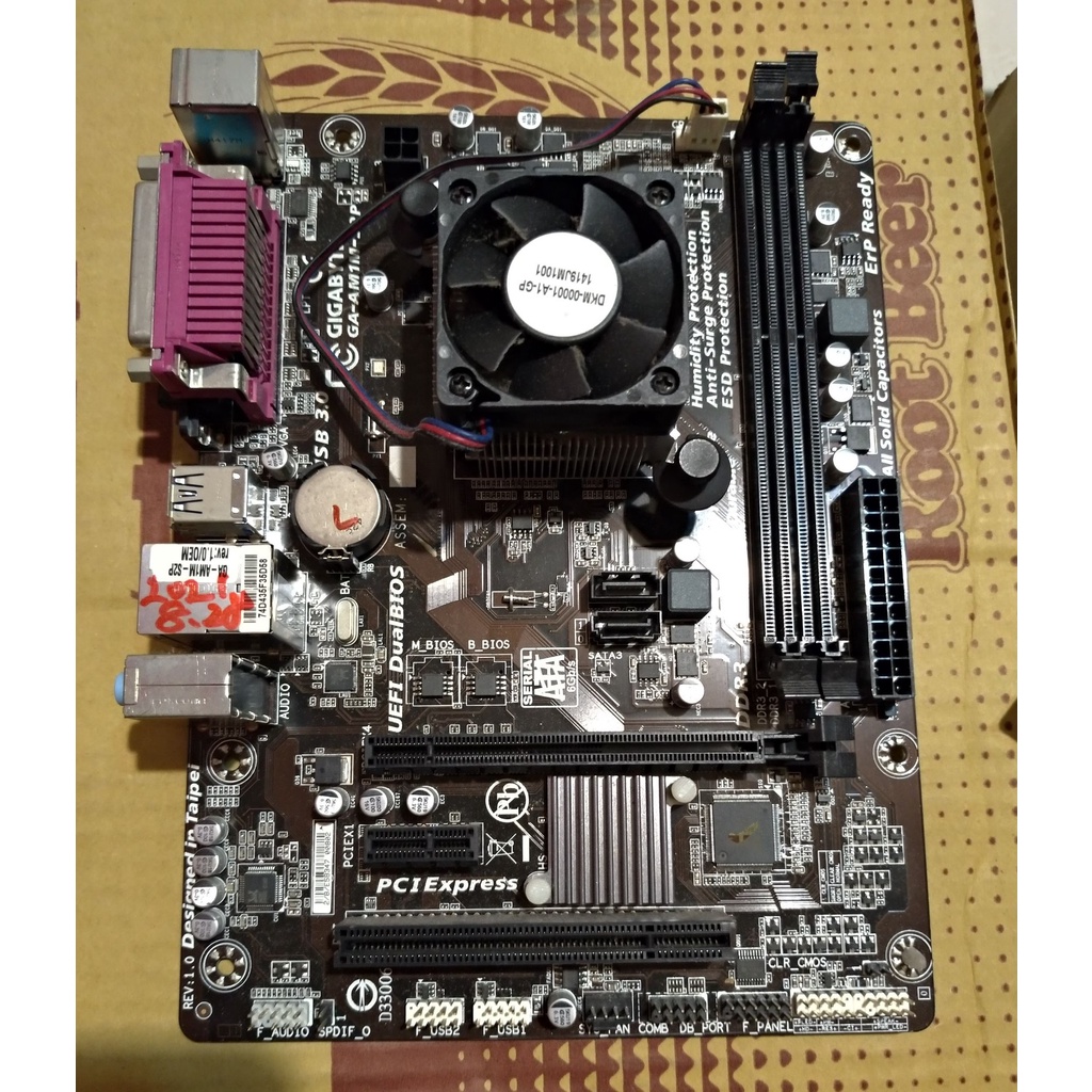 Pack Carte Mère Gigabyte GA-AM1M-S2H + AMD Sempron 3850 + 4 Go DDR3