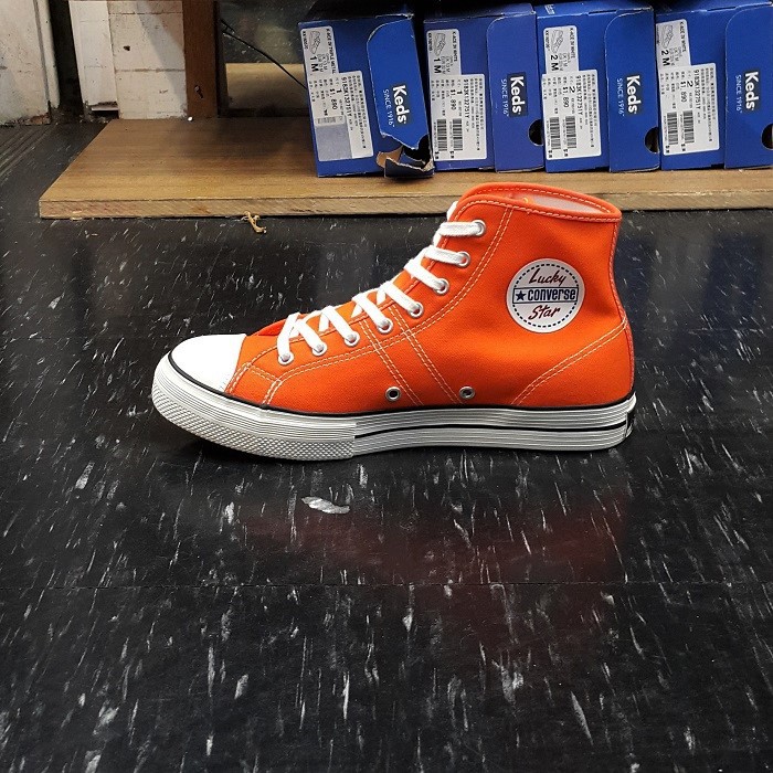 Converse lucky star on sale orange