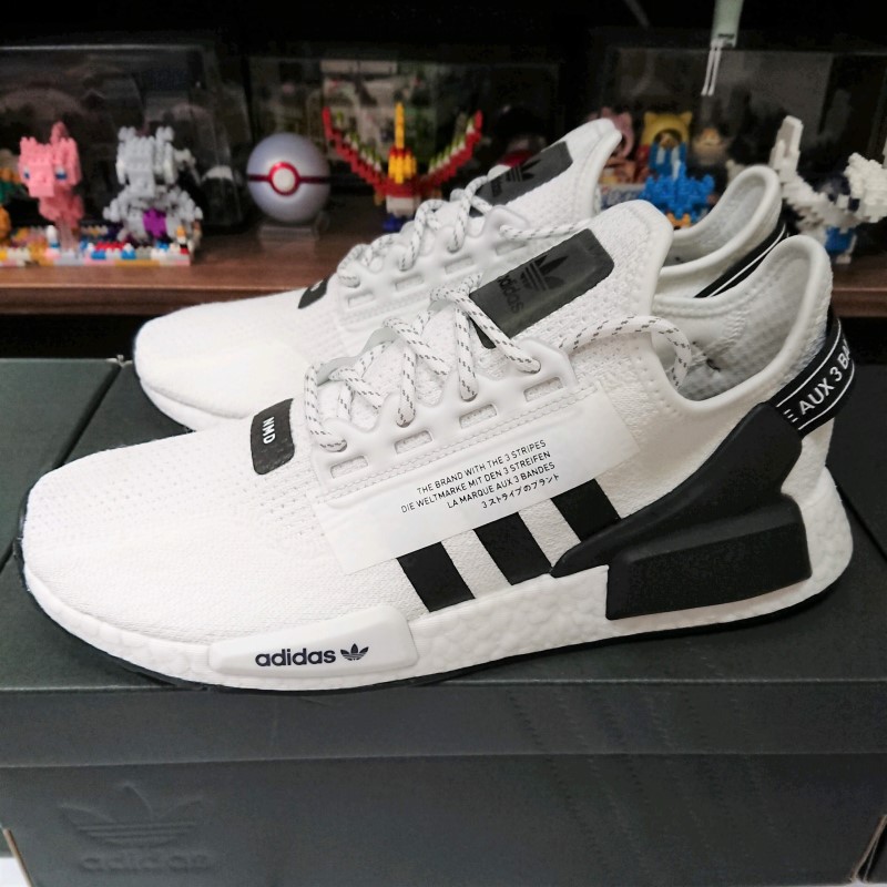 小八】adidas NMD R1 V2 Cloud White 白黑FV9022 | 蝦皮購物