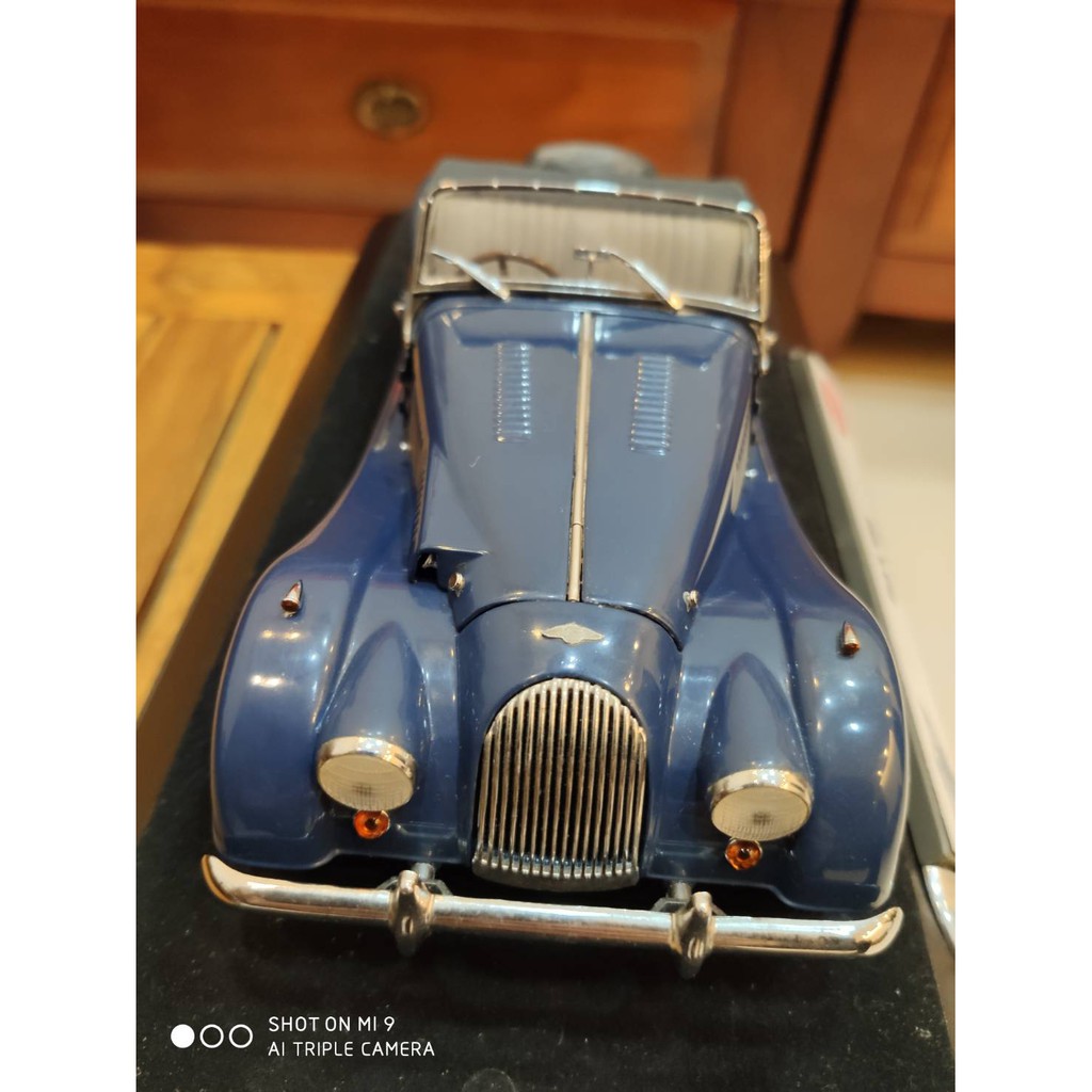 1:18 Kyosho Morgan Plus 4 1962 電影摩根古董車跑車附Aa壓克力展示盒