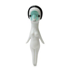 正品】加藤泉Izumi Kato Soft Vinyl Girl Doll軟膠公仔白色黑髮女