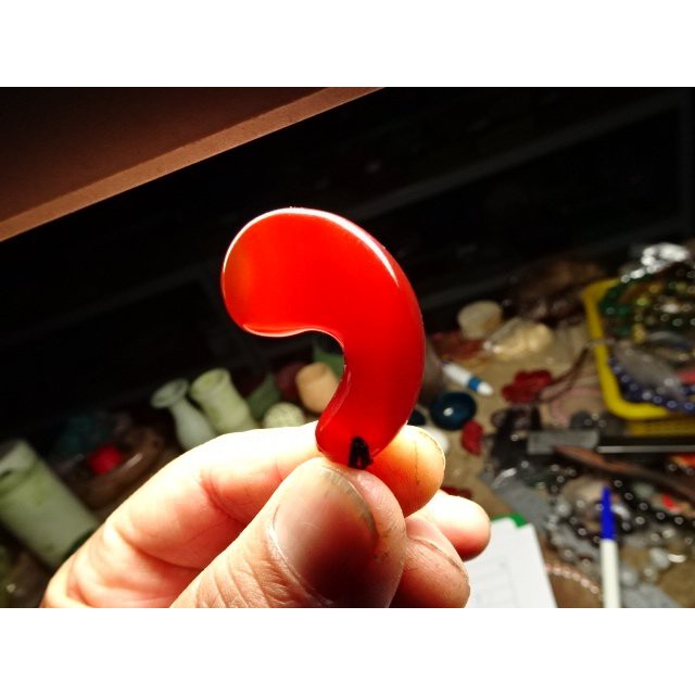 天然清透紅玉髓勾玉形項鍊→D234含中國結繩| 蝦皮購物