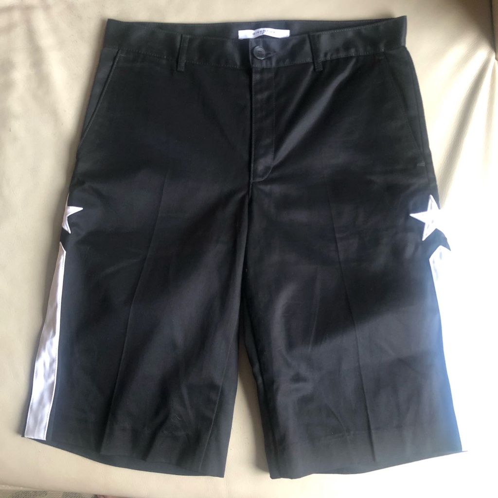 保證正品Givenchy 黑色白星星休閒短褲Size 48. | 蝦皮購物