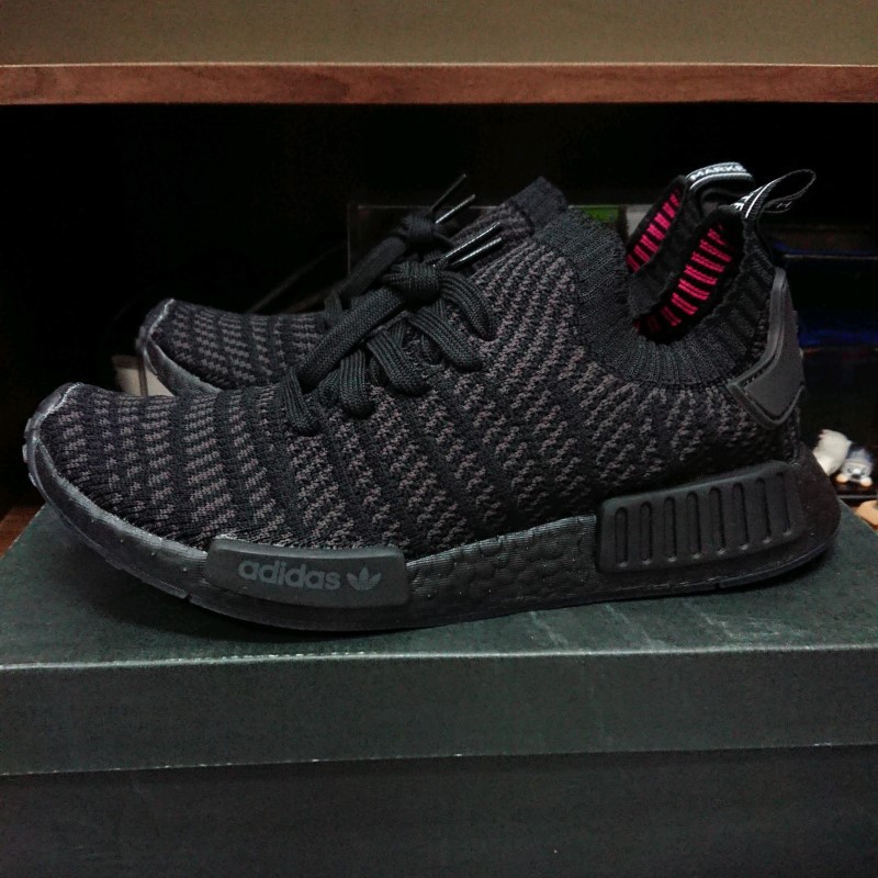 Adidas nmd r1 stlt pk triple 2025 black / cq2391