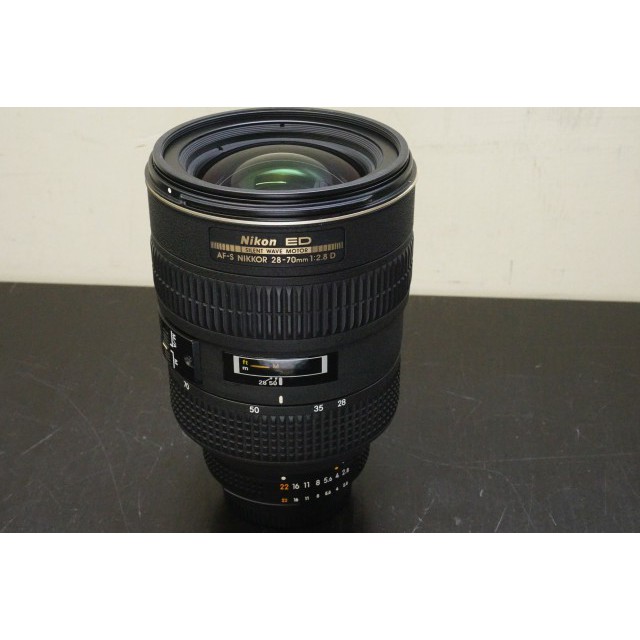 Nikon AF - S Zoom -Nikkor 28 - 70 mm f 2.8 D IF - ED