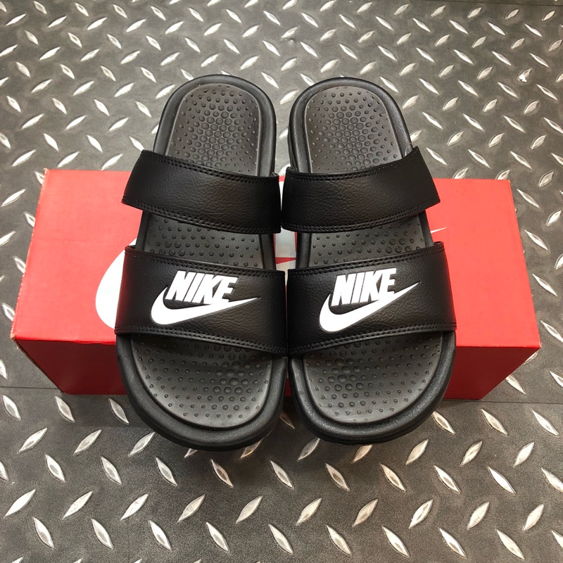 Women's nike deals benassi duo