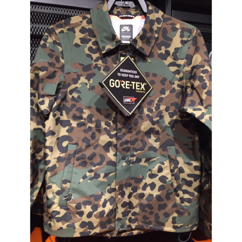 SIX L NIKE SB GORE TEX JACKET