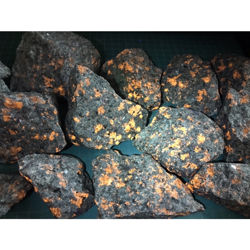 火焰石 螢光礦物 方鈉石 原礦 原石 教材 | 蝦皮購物