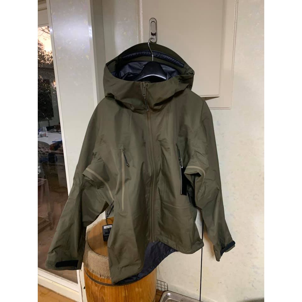 始祖鳥 軍鳥 Arc'teryx LEAF Alpha Jacket LT GEN 2 GORETEX 防水外套