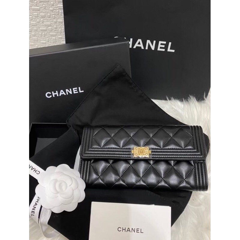 Authentic Chanel Caviar Leboy Bifold Long Wallet, Luxury, Bags & Wallets on  Carousell