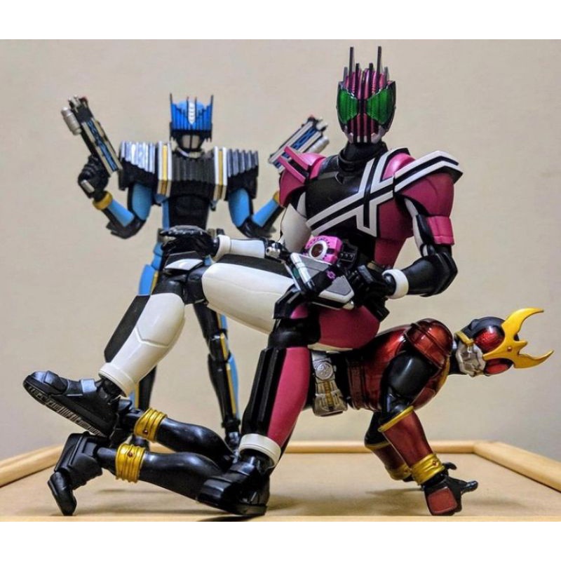 正品型號萬代 Shf Shinkocchou Seihou Kamen Rider Decade (新十年 2.0) | 蝦皮購物