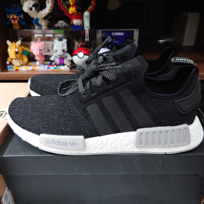 Adidas nmd hotsell grey reflective