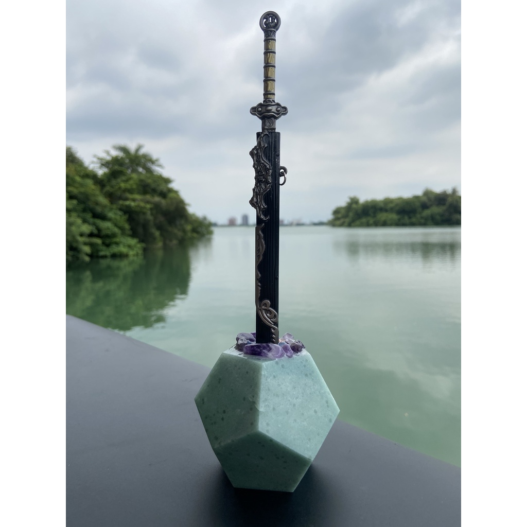 石中劍之天然玉石 唐代橫刀拆信刀--石中寶劍象徵鎮妖除魔防小人.辦公室必備(台灣在地文創) | 蝦皮購物