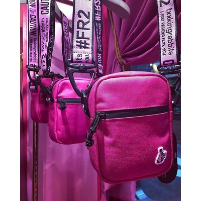 全新限量品免運FR2 FXXKING RABBITS Shoulder Bag 小包包包側背包黑色