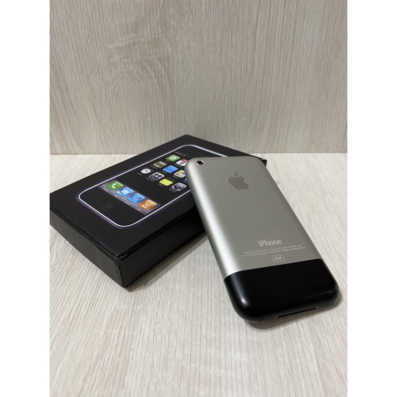 黑特賣場]  iPhone 2G 8G 銀色9成新第一代iPhone「收藏品」 | 蝦皮購物