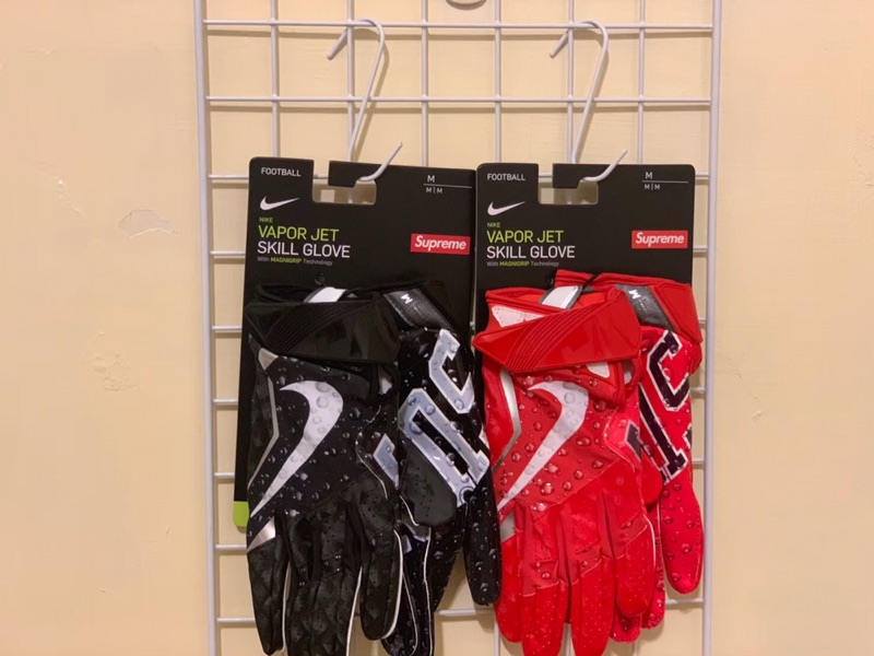 Supreme Nike Vapor Jet 4.0 football Gloves