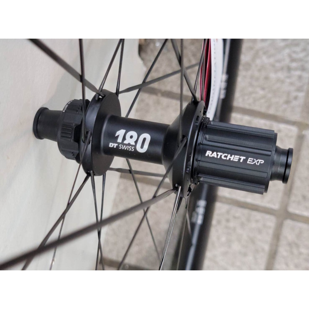 DT SWISS ERC 1100 DICUT db 45 DISC 碟煞碳纖維輪組180花鼓重量:1418g