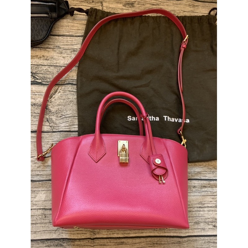 Samantha thavasa pink bag hot sale