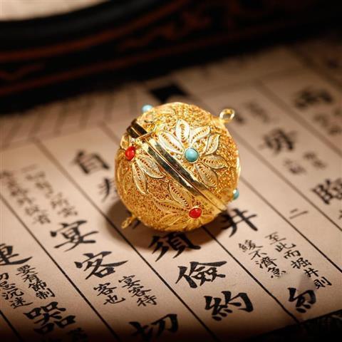 中国美術 花鳥香球 香道具 花鳥紋 透かし 銅金花鳥紋香熏 時代物