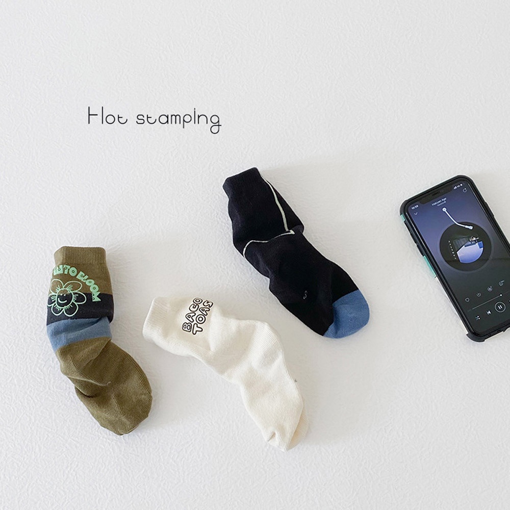 AHUA阿華有事嗎 童印花色塊幾何圖案中筒襪(三雙一組)【SCD0011】可愛 百搭 小童襪 兒童襪子 | 蝦皮購物