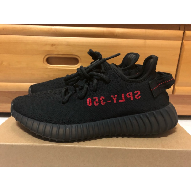 二手美品現貨adidas yeezy boost 350 v2 黑紅黑底紅字男女CP9652