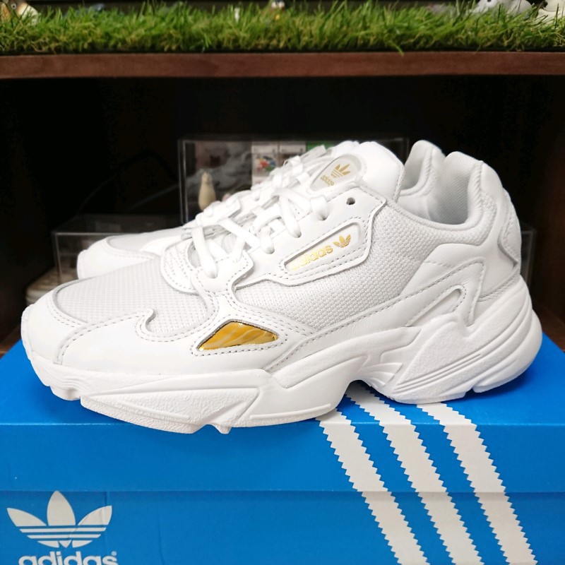 Adidas falcon w white 2024 gold