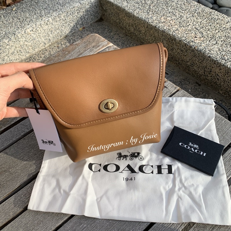 Coach on sale turnlock pouch