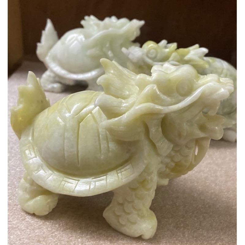 天然玉石 精雕龍龜 白底黃/綠 | 蝦皮購物