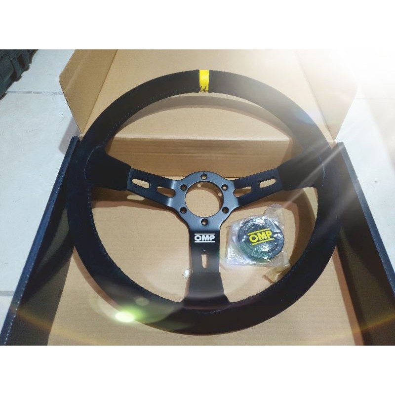 人身部品~全新正OMP RS STEERING WHEEL 三幅中反皮方向盤只要6600含運