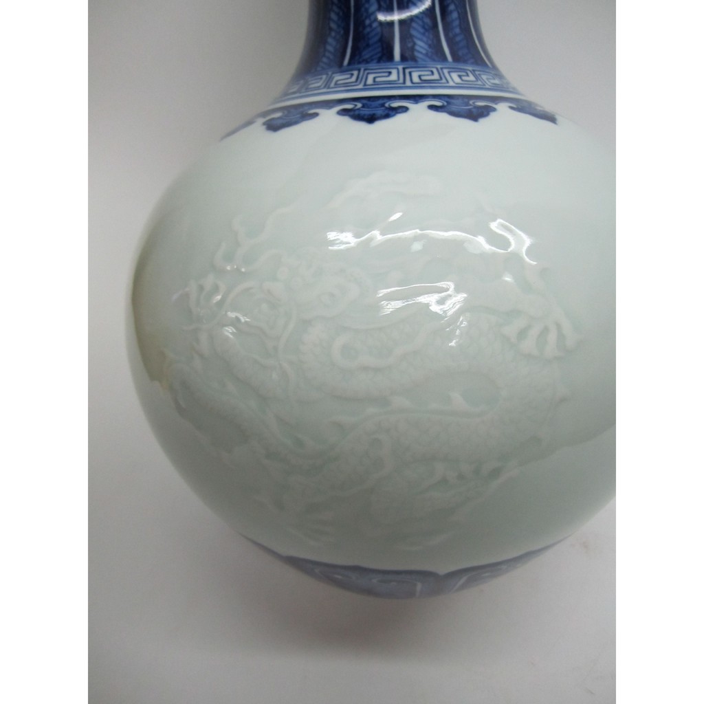 藏寶堂古美術】青花豆青龍紋天球瓶| 蝦皮購物