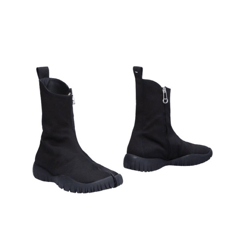 margiela tabi black