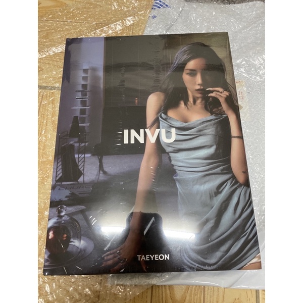 現貨 未拆封 泰妍 太妍- 第三張正規專輯「INVU」限量版 ENVY 全專 明信片 小卡 空專 | 蝦皮購物