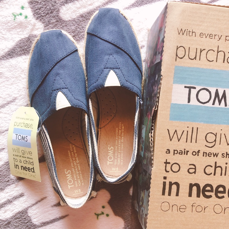 Toms deals classic ash