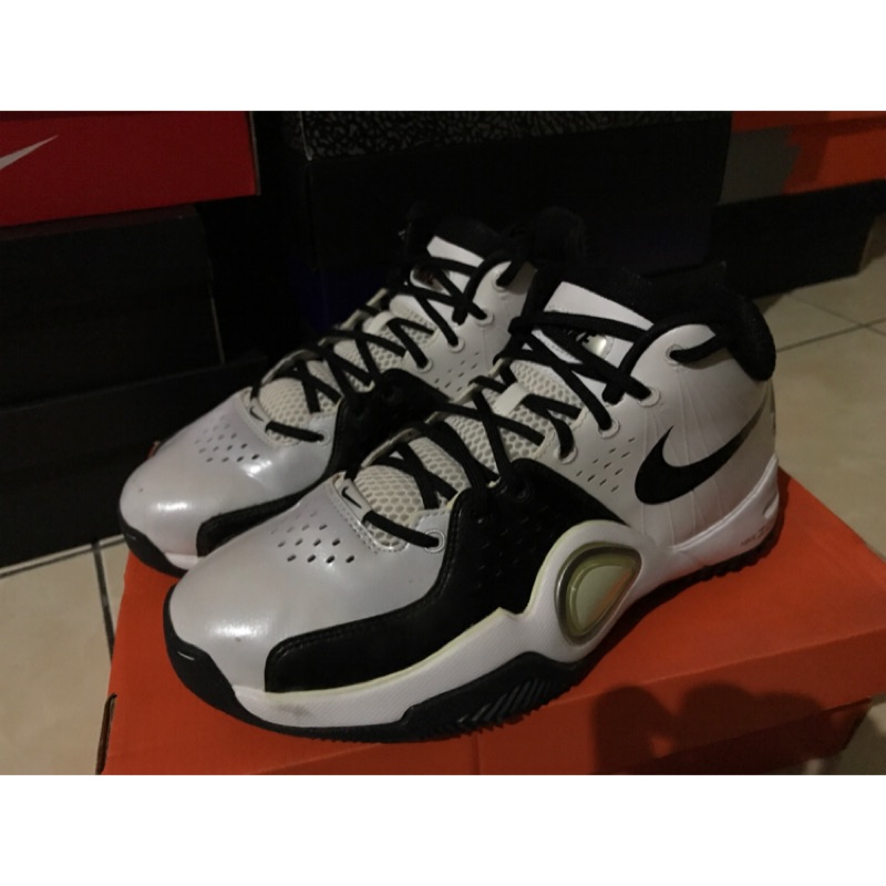Nike air zoom brave iv 田臥勇太代言款籃球鞋us8.5 只穿過一次