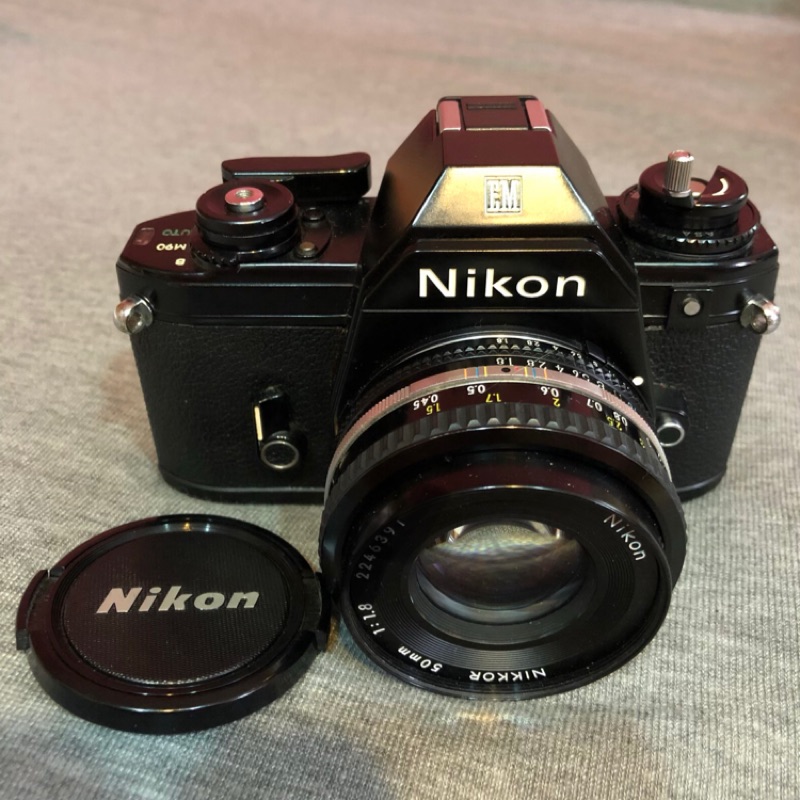 清庫存週末下殺Nikon EM 底片相機含鏡頭餅乾鏡良品大光圈| 蝦皮購物