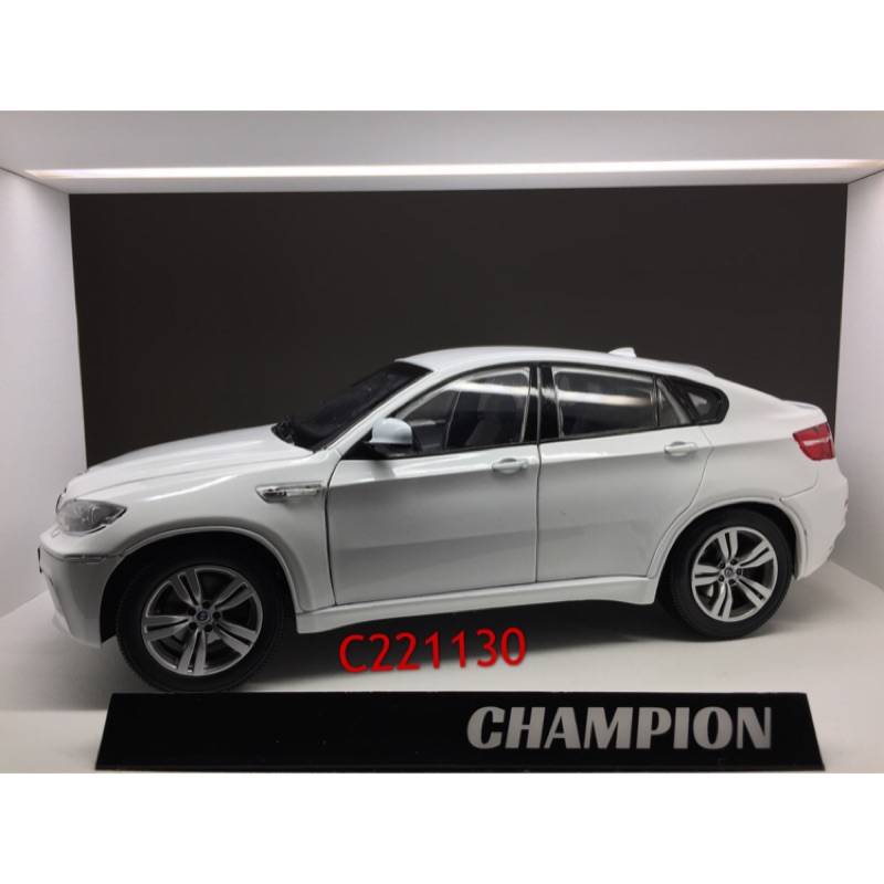 1:18 KDW 凱迪威BMW 寶馬X6-M 跑旅車白色全車六門皆可開啟平價精緻車模