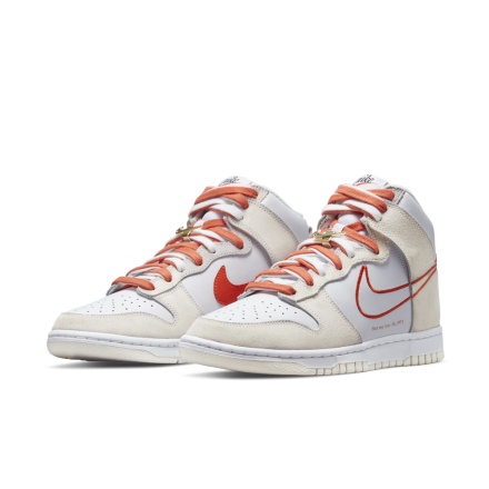 【ZAjapan】日本代購 NIKE WMNS DUNK HIGH SE FIRST USE WHITE 高筒 刺繡