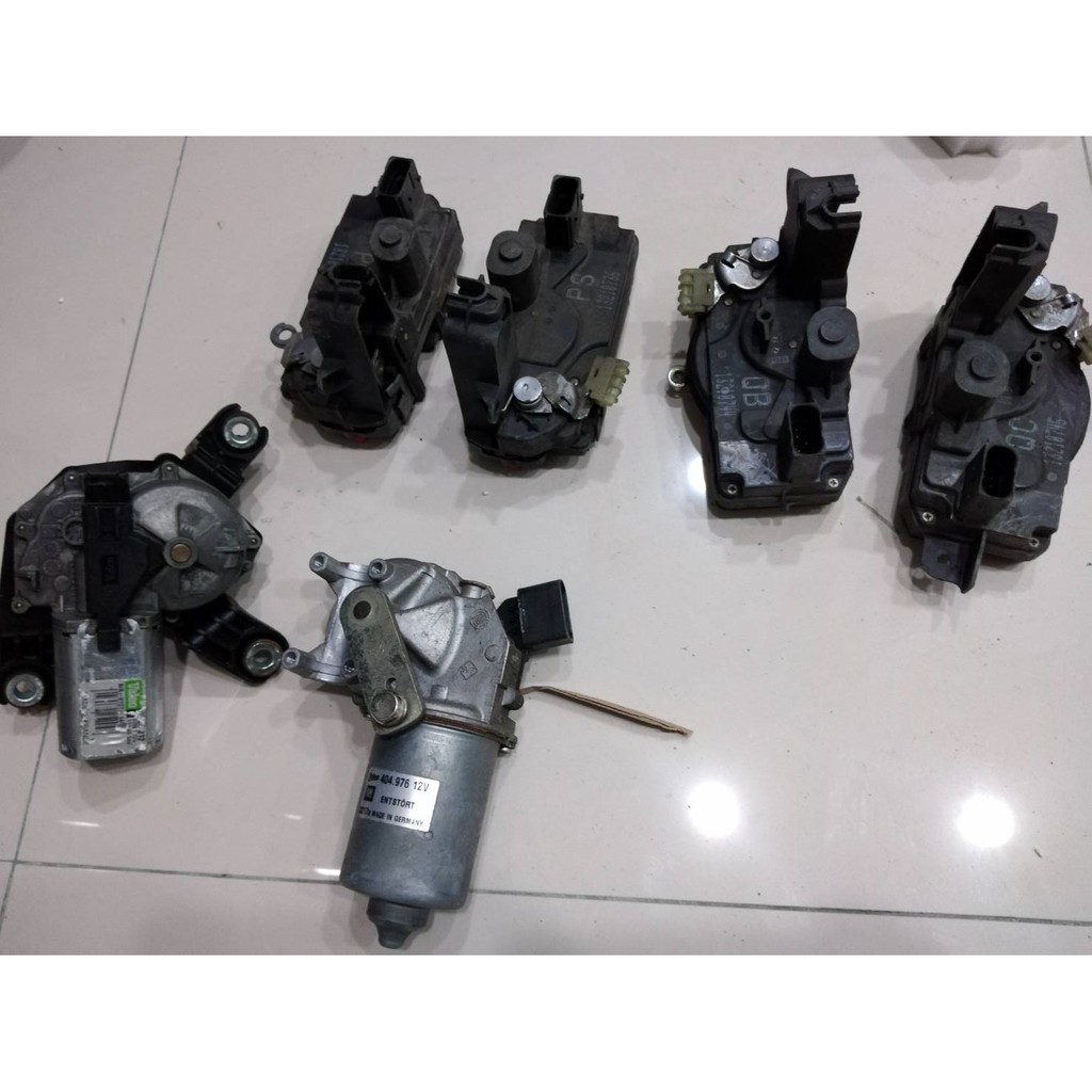 ZAFIRA B 殺肉零件六角鎖電動窗雨刷馬達尾燈室內燈電動窗| 蝦皮購物