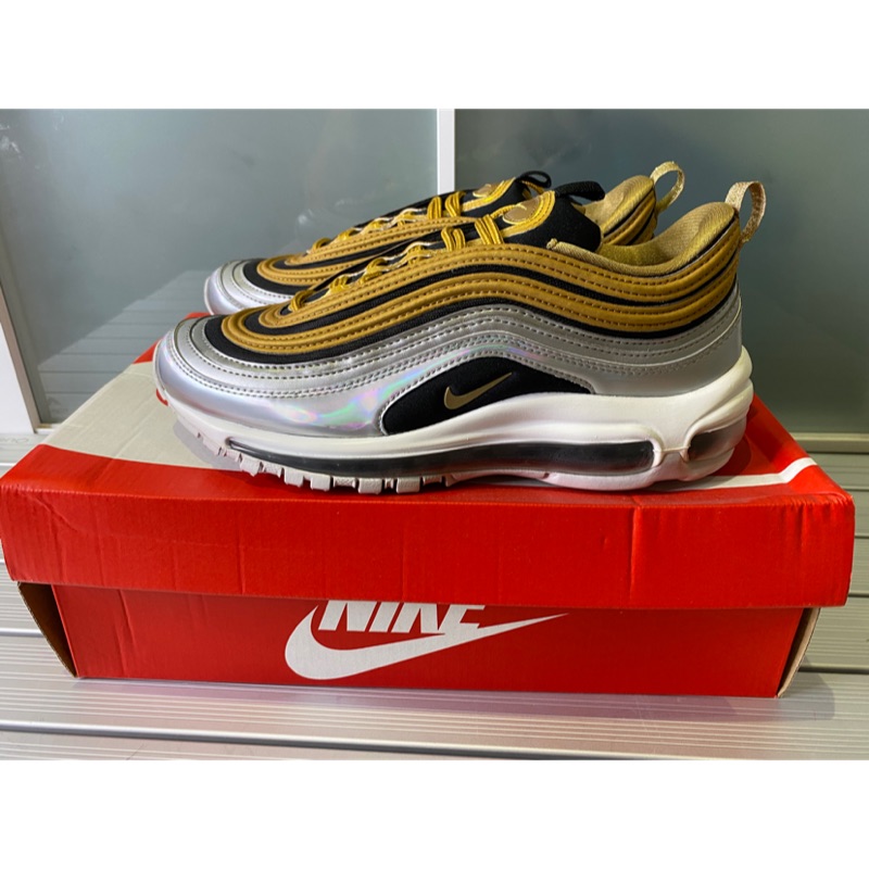 Womens air max hot sale 97 metallic gold