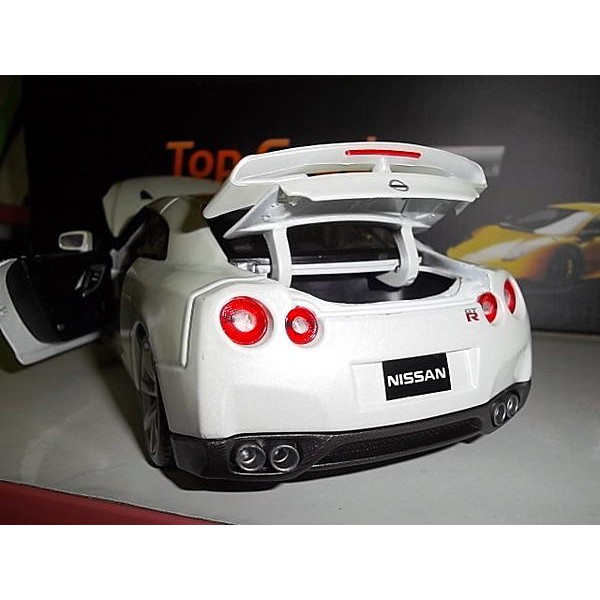 {猛獸軍團} 1:18 最強 玩命關頭 GTR R35 電影重度改裝白色 珍珠烤漆 超級競技版 空運到!!!! | 蝦皮購物