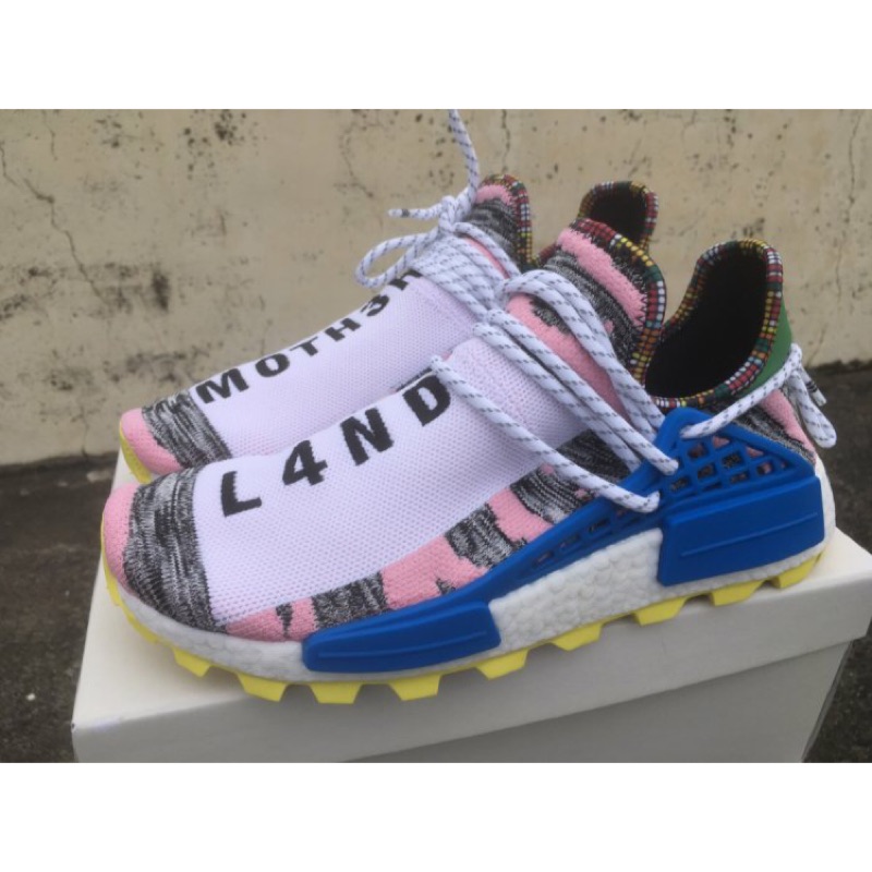 Adidas. Pharrell.Williams solar. Hu NMD 菲董。粉紅。非洲民族風現貨